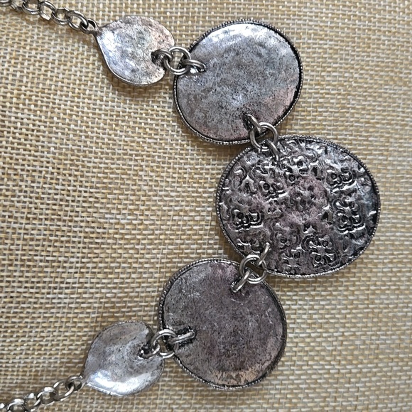 Chico's Silver Ornate Necklace. In Like New Condition. Gorgeous! - Picture 11 of 12